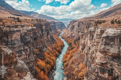 Autumnal mountain vista wit...