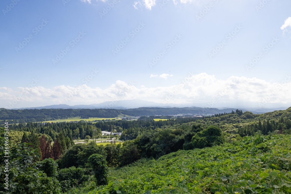 Naklejka premium ［山形県 舟形町］舟形若あゆ温泉からの 山河と里の眺め