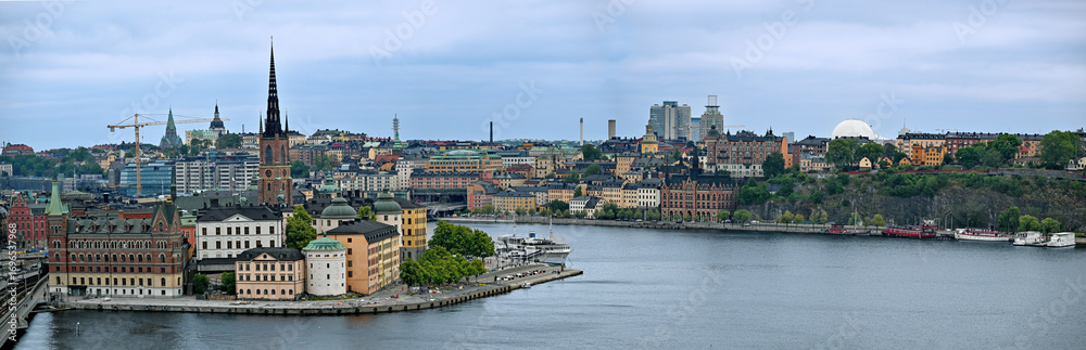 Obraz premium Panorama across Norrström onto Riddarholmen and Mariaberget at Mälarstrand in Stockholm, Sweden