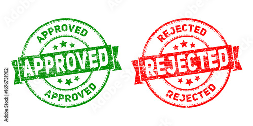 Papier peint Two rubber stamps, one green saying approved and one red saying rejected, isolat