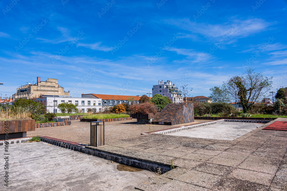 Fototapeta premium Les jardins suspendus des toits de Perrache à Lyon en France