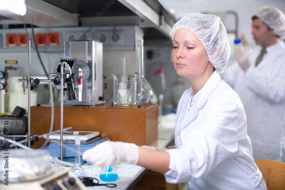 Fotografia Scientific researching in laboratory