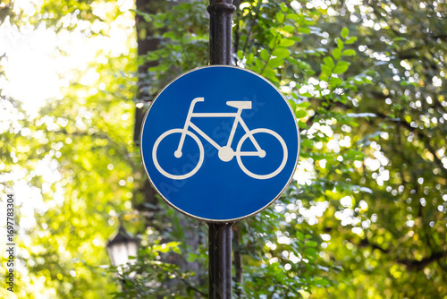 Znak drogowy droga dla rowerów