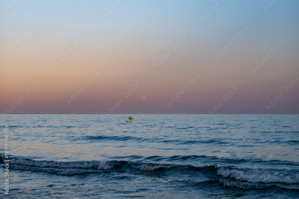 Fototapeta premium sunset over the sea