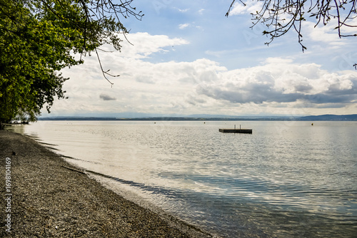 Bevaix, La Pointe du Grain, Neuenburgersee, Seeufer, Uferweg, Wassservögel, Naturschutz, Strand, Wassersport, Frühling, Neuenburg, Schweiz