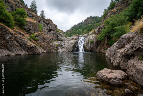 discover breathtaking beauty of oregon picturesque waterfalls nestled within stunning summer landscapes