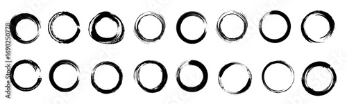 Grunge circle frames. Hand drawn grunge circles with rough brush texture and ink splash effect. vector set