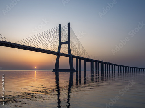 Valokuva Vasco da Gama bridge over tagus river in Lisbon, Portugal, at sunrise