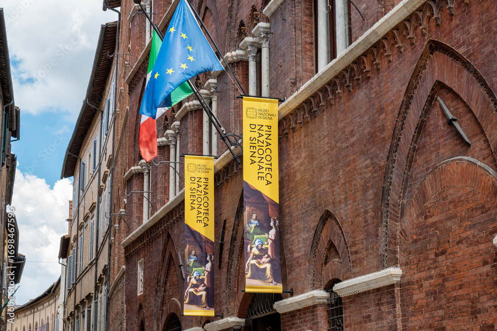 Obraz premium Pinacoteca Nazionale di Siena