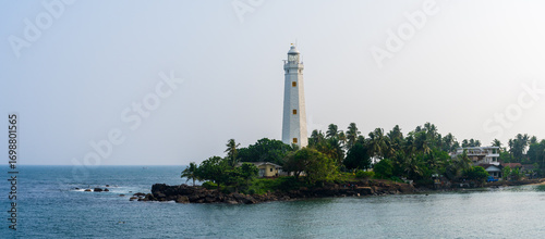 Bild auf Leinwand LANDMARK Lighthouse in Sri Lanka