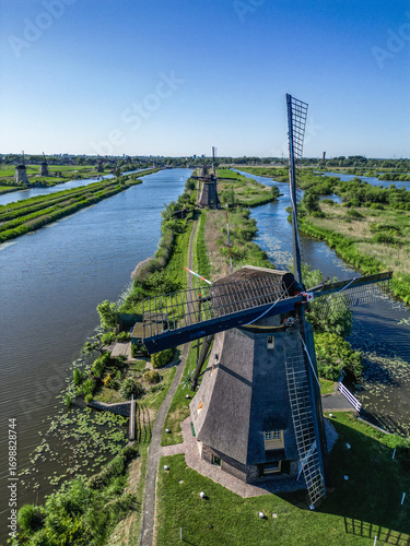 Unesco Werelderfgoed Kinderdijk Molens, Ancient Windmills in Kinderdijk in Netherlands, near Rotterdam