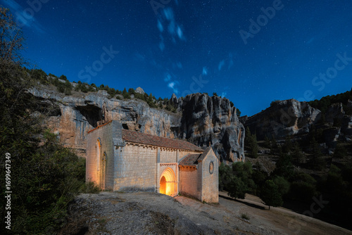 Ermita de San Bartolomé en Cañon Río Lobos Soria