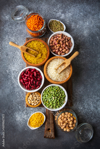 Different types of legumes ...