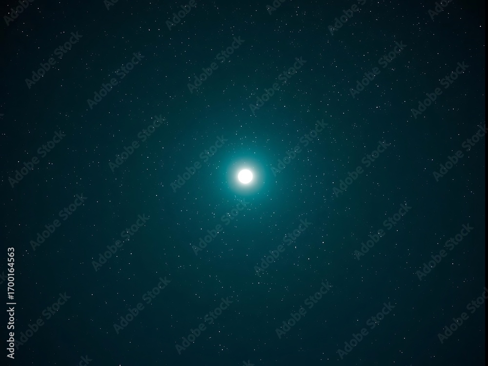 Obraz premium Distant star or celestial object emitting bright light