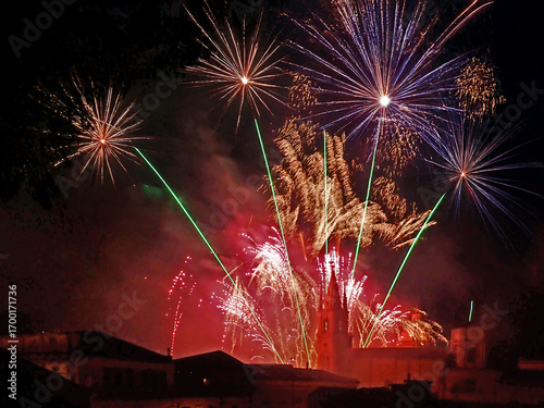 Foto Spettacolo di fuochi d'artificio sulla cattedrale di Acireale 1454