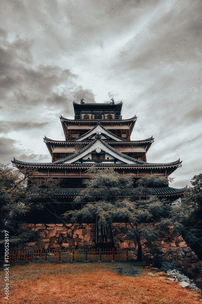 Obraz premium Traditional Japanese Samurai Castle of Hiroshima, Honshu, Japan, Asia