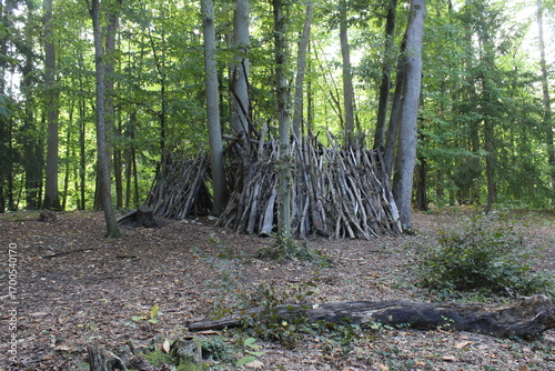 Photos du paysage de jouy-le-Moutier par un beau ciel bleu