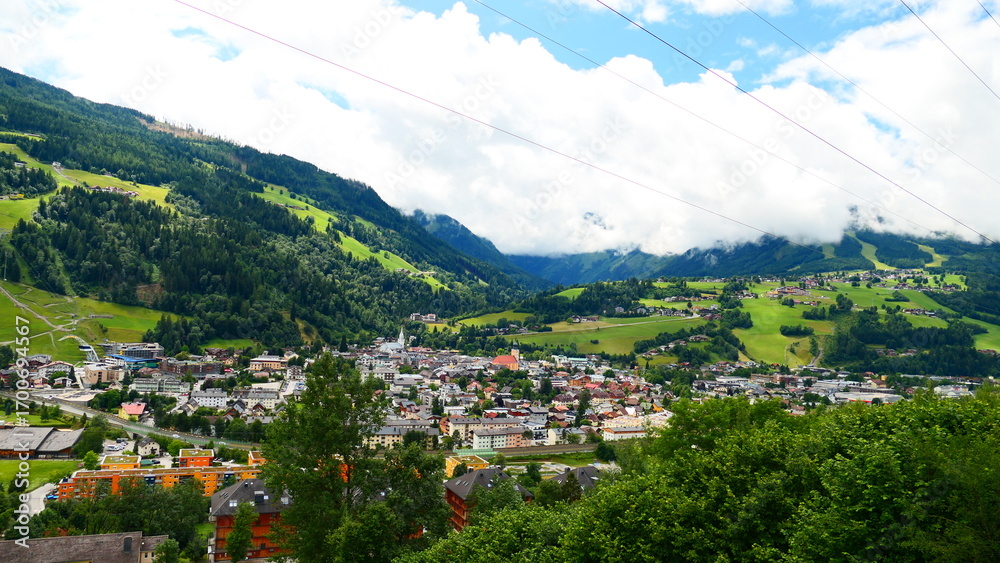 Fototapeta premium Schladming, Fremdenverkehrsstadt in der Steiermark