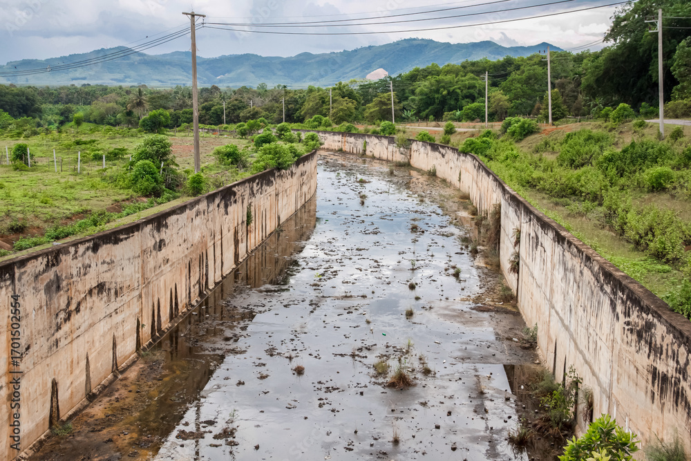 Fototapeta premium The water drainage door of the dam
