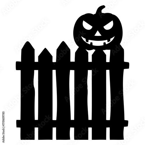Logo con silueta de calabaza de Halloween Jack O Lantern por encima de valla rústica de estacas de madera para su uso en invitaciones y tarjetas