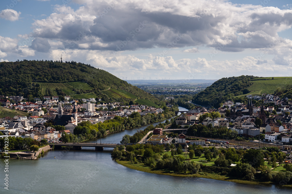 Fototapeta premium Nahemündung Bingen, September 2025