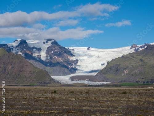Distant view of Svinafellsjokull glacier from the pullout along route 1, Iceland