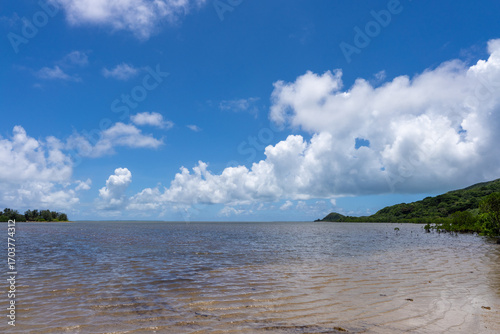 由布島の対岸からの景色、8月、沖縄