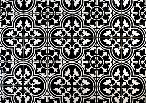 Black and white ornamental tile pattern background