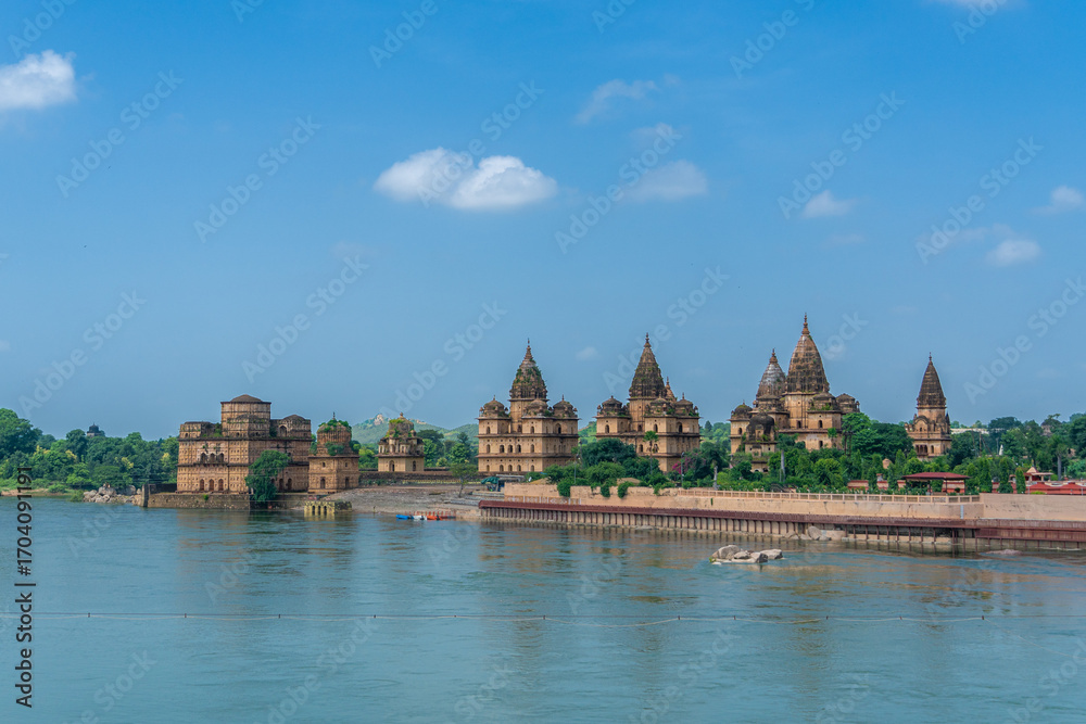 Obraz premium View of Royal cenotaphs of Orchha over Betwa river
