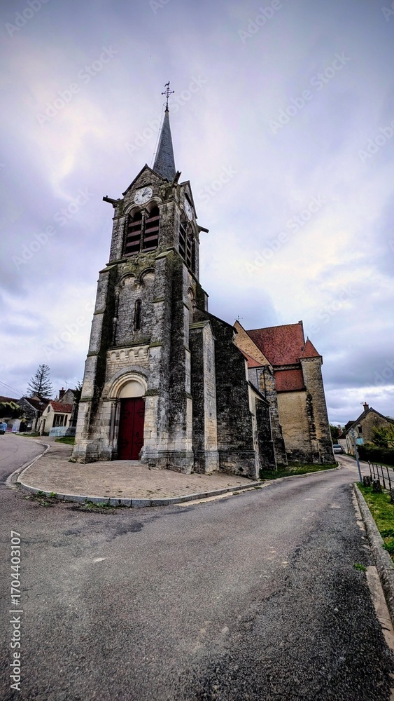 Obraz premium YROUERRE (Yonne)