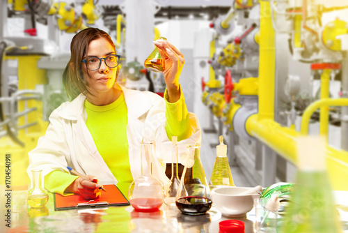 Female scientist in a lab c...
