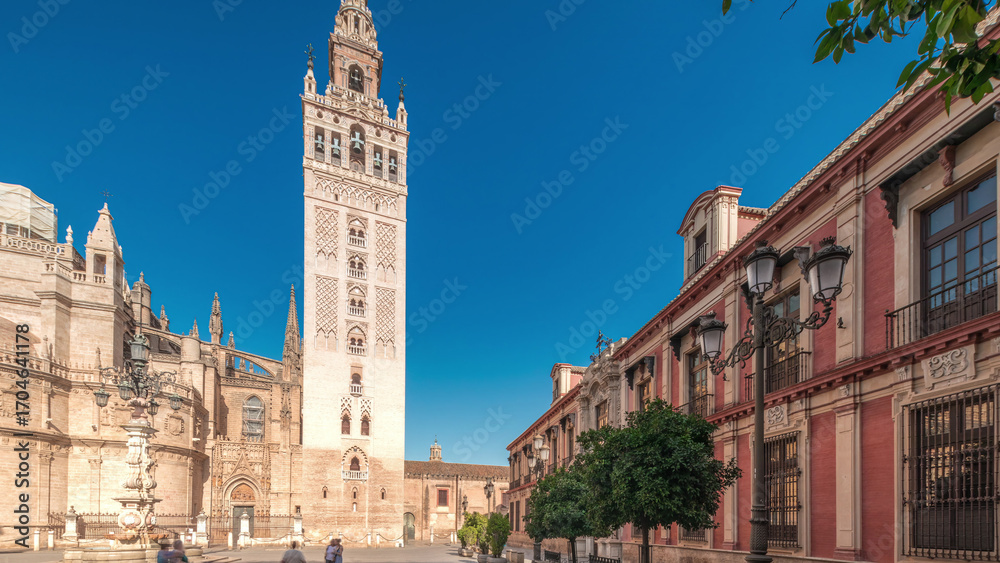 Fototapeta premium Seville Cathedral and Giralda Tower timelapse hyperlapse panorama, Spain