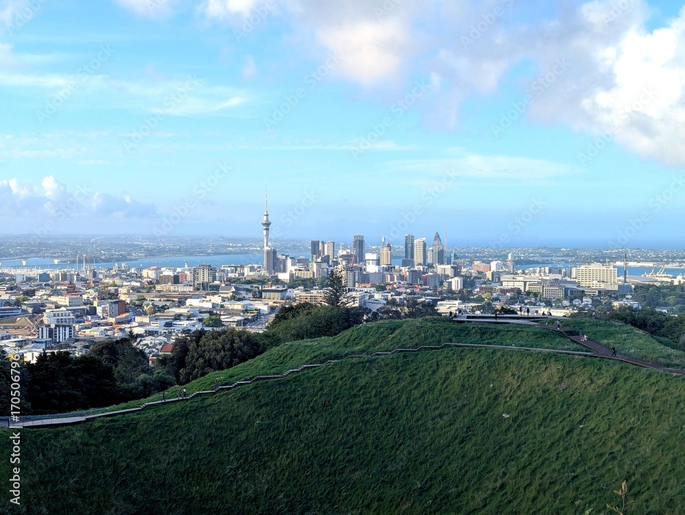 Fototapeta premium Auckland Skyline Panorama A Breathtaking View of New Zealand