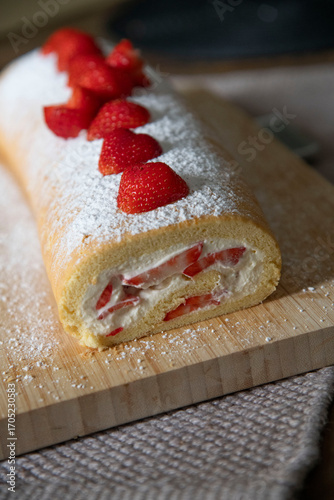 cake with strawberry