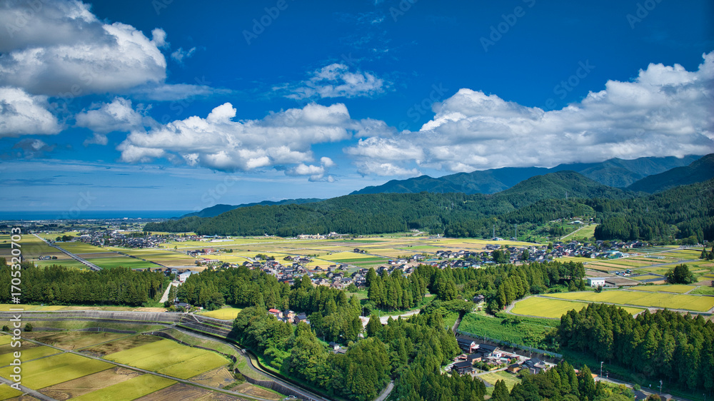 Fototapeta premium 9月になった富山県の黒部川流域周辺の風景