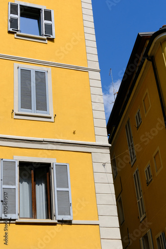 Obraz na plátně Residential buildings along via Piero della Francesca in Milan, Italy