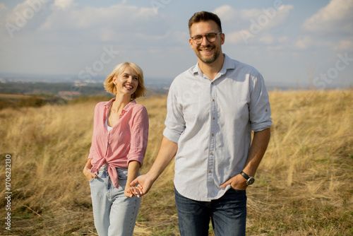 Couple enjoys a sunny day e...