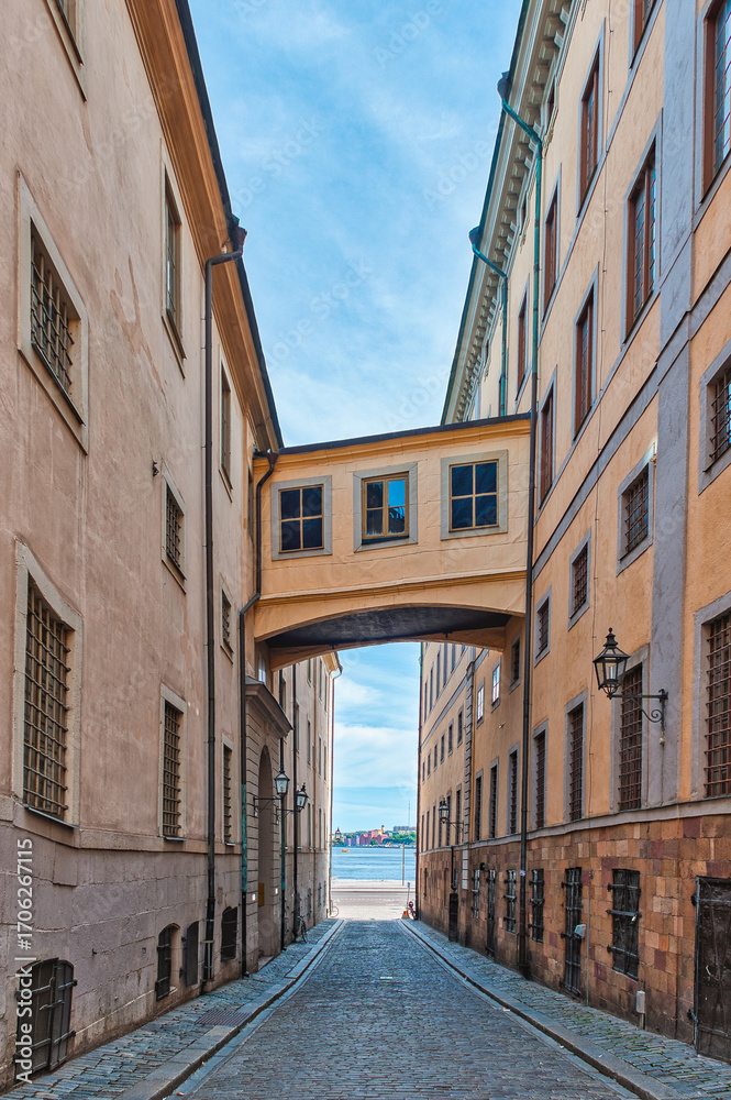 Obraz premium Stockholm, the capital of Sweden, encompasses 14 islands and more than 50 bridges in a vast archipelago in the Baltic Sea.