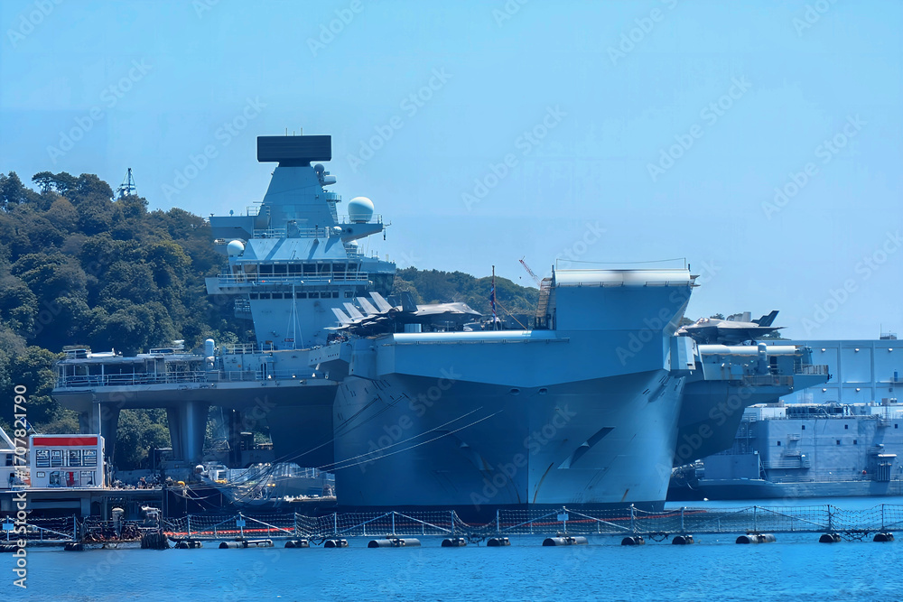 Fototapeta premium 英国海軍 プリンス・オブ・ウェールズ