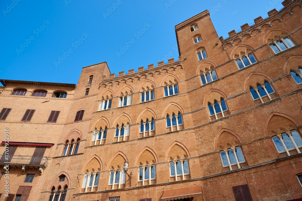 Obraz premium Building facade in Siena, Tuscany, Italy.