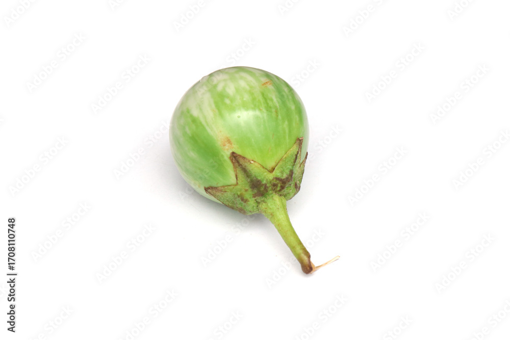Naklejka premium Thai eggplant isolated on white background with clipping path.