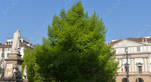 Milan is full of picturesque squares and sumptuous buildings. Piazza della Scala with its famous opera house and the Torre Velasca, a jewel of modern architecture.