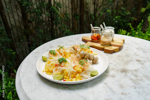 Thai traditional dish Kanom Cheen Saw Nam