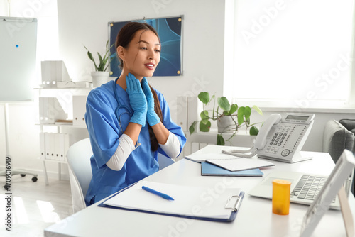 Female Asian endocrinologis...