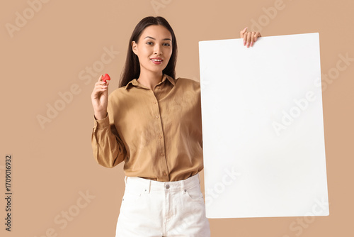 Young Asian woman with thyr...