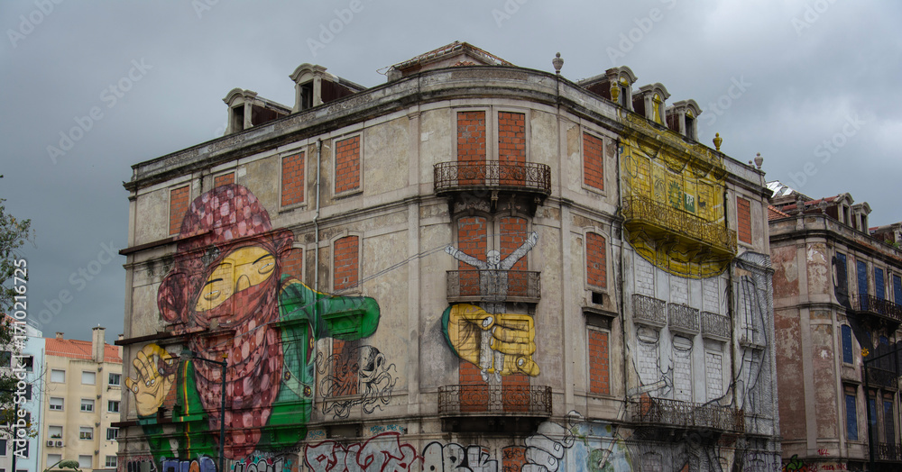 Fototapeta premium Colorful Street Art on Historical Building – Lisbon, Portugal
