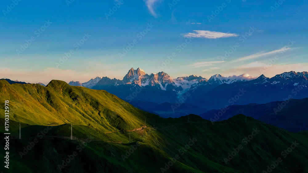 Fototapeta premium sunrise in the mountains
