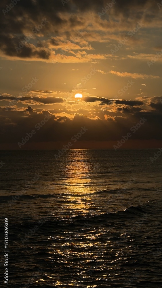 Obraz premium sunset on the beach