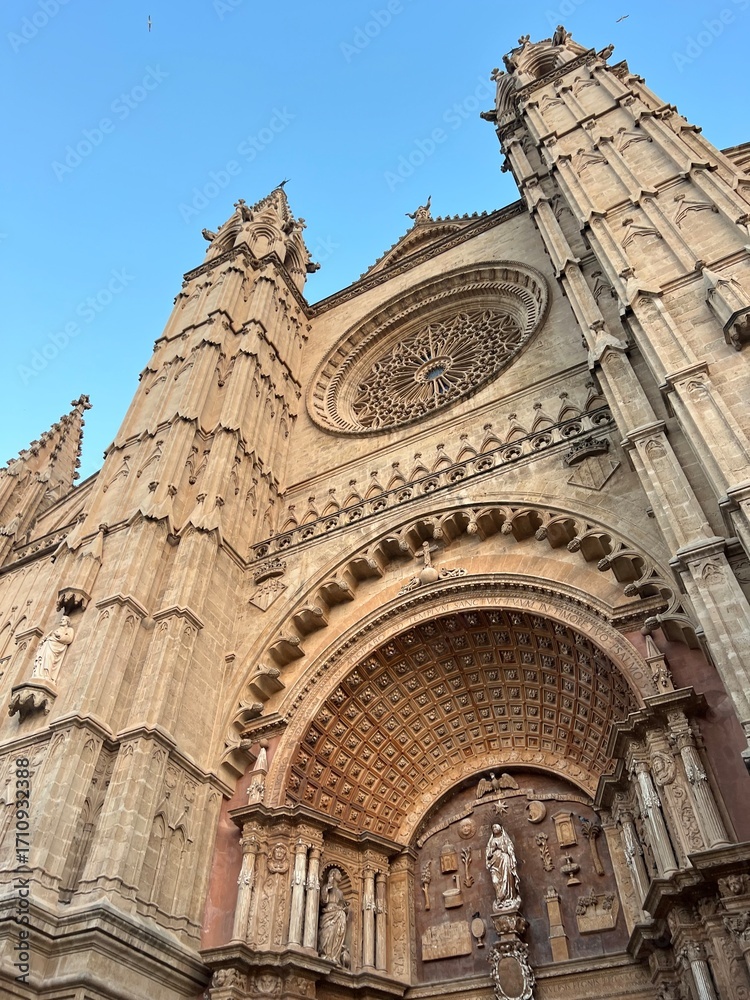 Fototapeta premium Cathedral in Palma de Mallorca Spain