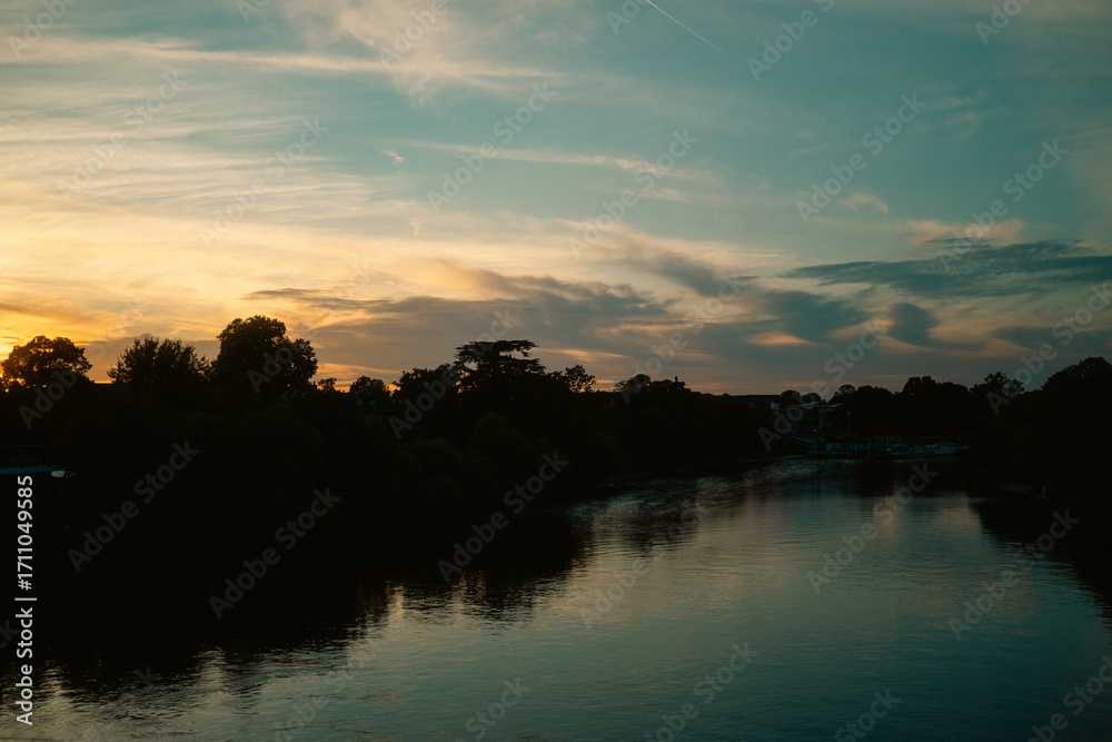 Fototapeta premium Sunset Over the River Thames in Richmond